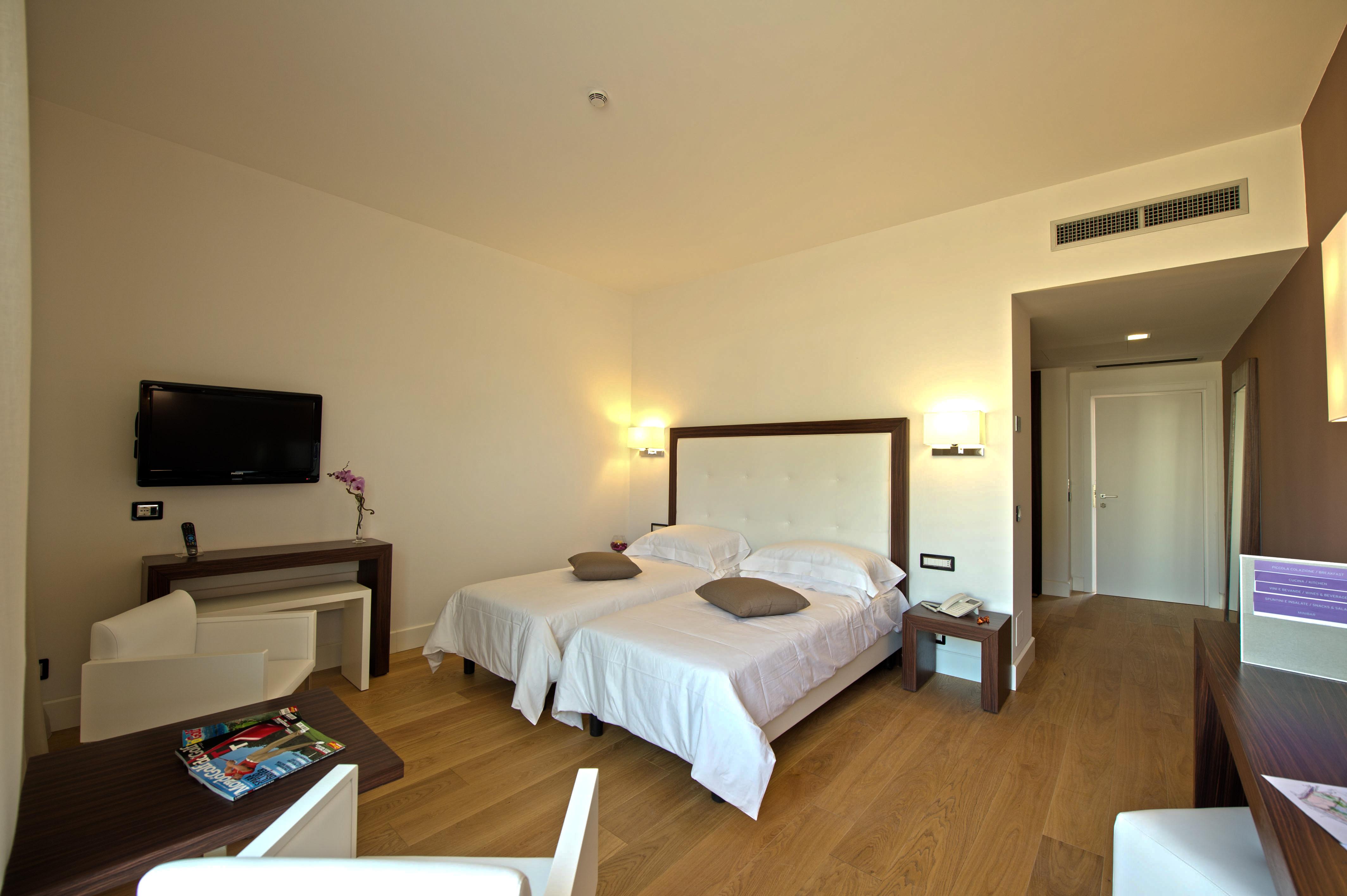 Borgo Di Luce I Monasteri Golf Resort & Spa Syrakuzy Zewnętrze zdjęcie A room at the hotel