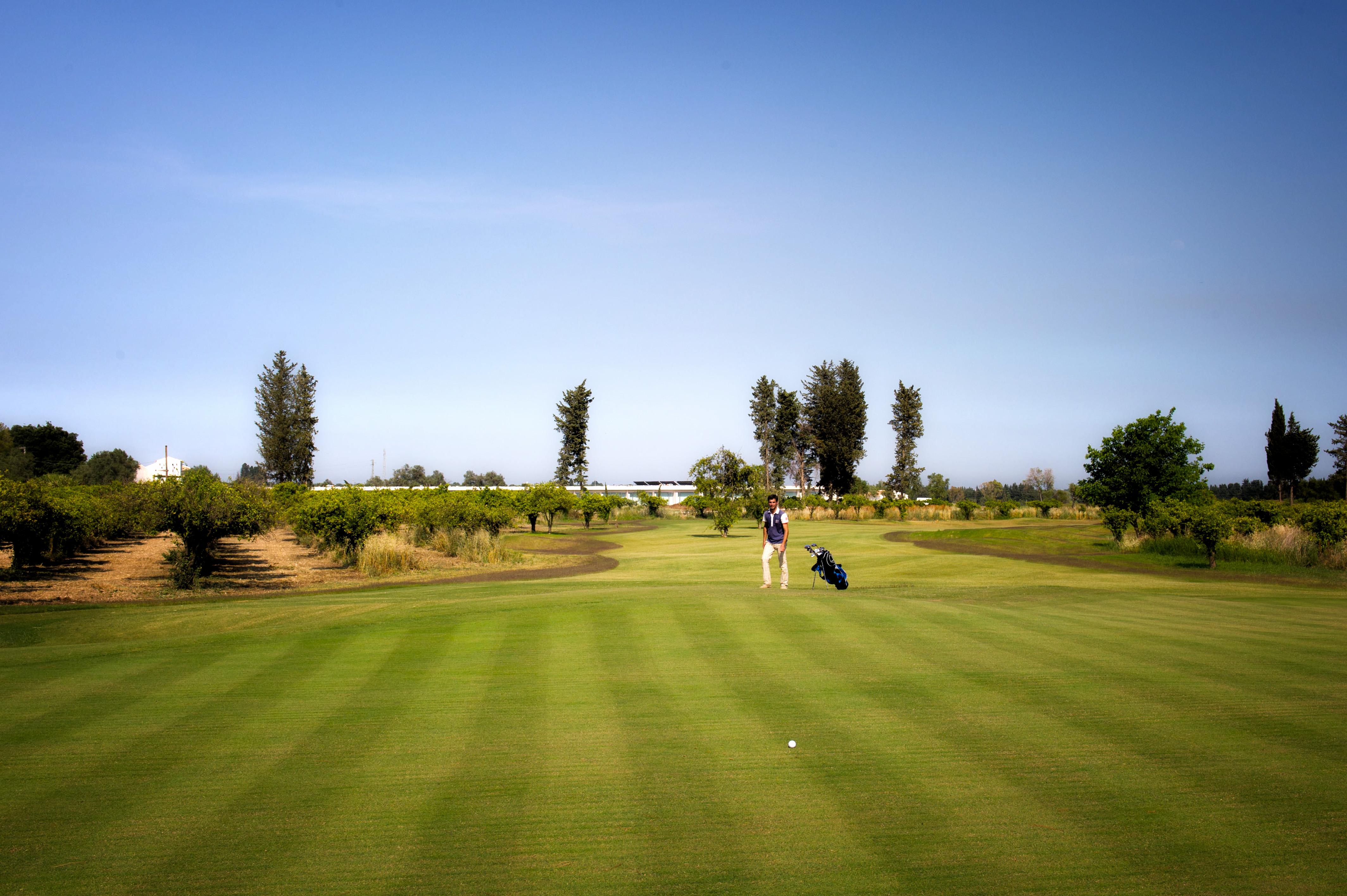 Borgo Di Luce I Monasteri Golf Resort & Spa Syrakuzy Udogodnienia zdjęcie Golf course in Cyprus