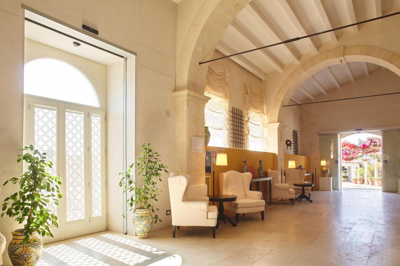 Borgo Di Luce I Monasteri Golf Resort & Spa Syrakuzy Zewnętrze zdjęcie Interior of the hotel